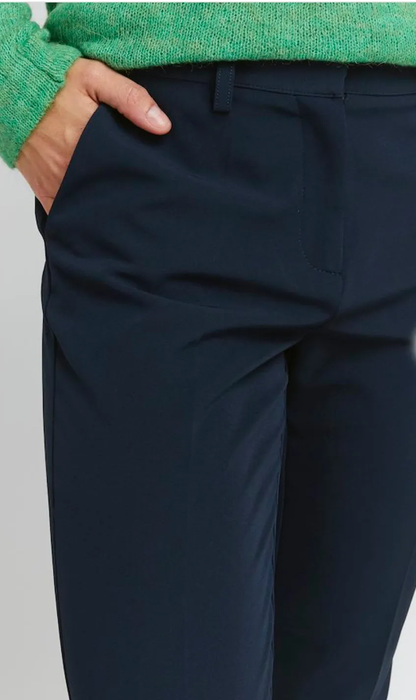 Stretch Trouser in Navy